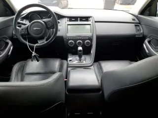 2018 Jaguar E-Pace S z VIN SADFJ2FX1J1Z33171, wystawiony jako Copart lot #55093365 z przebiegiem 55 837 mil mil oraz Szkoda całkowita • Salvage title. Historia ofert i sprzedaży dostępna na DreamBid. Obrazek 8.