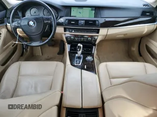 2011 BMW 5 Series 535i z VIN WBAFR7C51BC607779, wystawiony jako Copart lot #55216495 z przebiegiem 130 784 mil mil oraz Szkody całkowita. Historia ofert i sprzedaży dostępna na DreamBid. Obrazek 8.