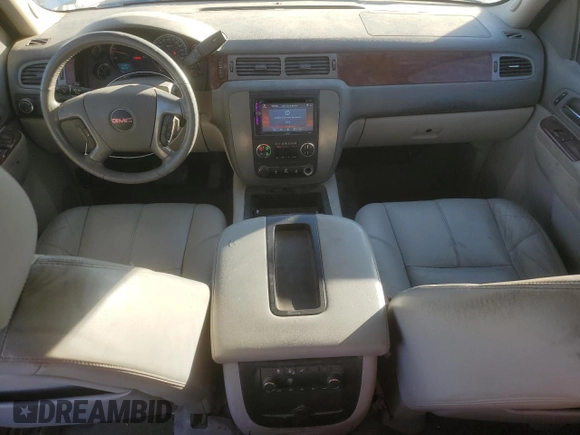 2014 GMC Yukon XL SLT with VIN 1GKS1KE07ER235724, listed as a Copart auction lot 84647084 with 192,625 mi miles and Salvage Title. Bid and sale history available at carsss.com. Image 8.