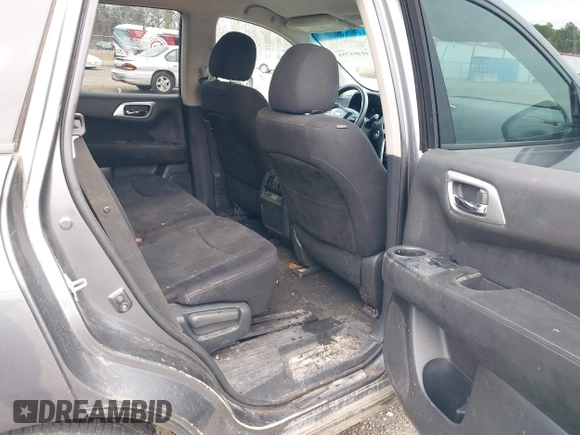 2015 Nissan Pathfinder SV with VIN 5N1AR2MN5FC702068, listed as a IAAI auction lot 41404755 with 179,926 mi miles. Bid and sale history available at carsss.com. Image 8.
