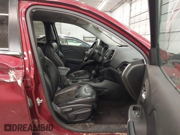 2019 Jeep Cherokee Latitude Plus with VIN 1C4PJMLX0KD185576, listed as a IAAI auction lot 40929611 with 105,546 mi miles and . Bid and sale history available at DreamBid. Image 5.