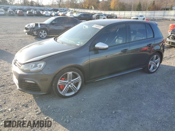 2013 Volkswagen Golf с VIN WVWPF7AJ7DW036011, выставлен на аукционе Copart как лот 81460934 с пробегом 156 221 миль миль и Списание • Salvage title. История ставок и продаж доступна на DreamBid. Изображение 1.