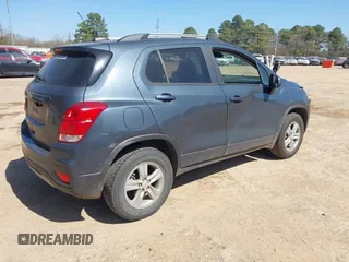 2021 Chevrolet Trax LT with VIN KL7CJPSB3MB323158, listed as a IAAI auction lot 41743200 with 91,229 mi miles. Bid and sale history available at carsss.com. Image 4.