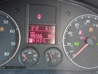 2008 Volkswagen Jetta SE with VIN 3VWRZ71KX8M077504, listed as a IAAI auction lot 40757804 with 186,566 mi miles and . Bid and sale history available at DreamBid. Image 7.