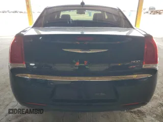 2019 Chrysler 300 Limited with VIN 2C3CCAEG3KH555818, listed as a Copart auction lot 49252595 with 71,876 mi miles and Salvage Title. Bid and sale history available at DreamBid. Image 6.