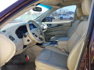 2013 Infiniti JX35 z VIN 5N1AL0MM4DC345105, wystawiony jako IAAI lot #41741937 z przebiegiem 76 332 mil mil oraz . Historia ofert i sprzedaży dostępna na DreamBid. Obrazek 5.