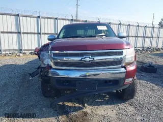 2008 Chevrolet Silverado 1500 LT w/1LT with VIN 2GCEK13J181246470, listed as a IAAI auction lot 40390209 with 195,631 mi miles. Bid and sale history available at carsss.com. Image 13.