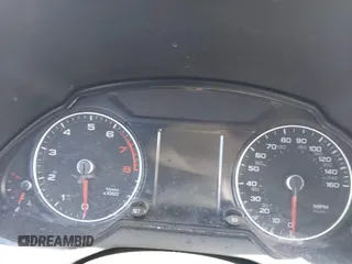 2014 Audi Q5 Premium z VIN WA1CFAFP0EA085858, wystawiony jako IAAI lot #41956522 z przebiegiem Nie podano mil oraz . Historia ofert i sprzedaży dostępna na DreamBid. Obrazek 7.