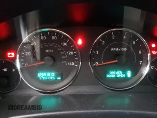 2007 Jeep Commander Overland with VIN 1J8HG68247C557731, listed as a Copart auction lot 87964795 with 174,195 mi miles and Salvage title. Bid and sale history available at DreamBid. Image 9.