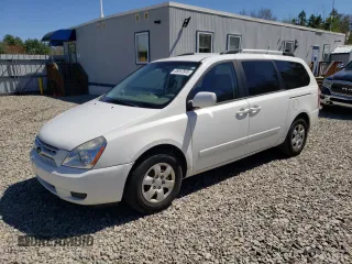 2010 Kia Sedona LX with VIN KNDMG4C33A6359612, listed as a Copart auction lot 55347545 with 197,699 mi miles and Clean Title. Bid and sale history available at carsss.com. Image 1.