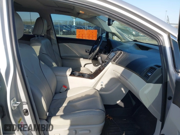 2013 Toyota Venza LE with VIN 4T3BA3BB0DU034270, listed as a IAAI auction lot 41959790 with 216,443 mi miles and . Bid and sale history available at carsss.com. Image 5.