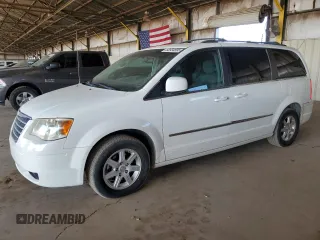 2010 Chrysler Town & Country Touring z VIN 2A4RR5D14AR103551, wystawiony jako Copart lot #60934895 z przebiegiem 95 078 mil mil oraz Czysty tytuł • Clean title. Historia ofert i sprzedaży dostępna na DreamBid. Obrazek 1.