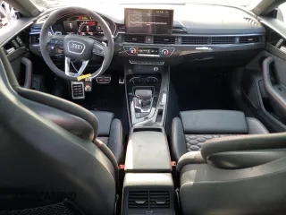 2023 Audi RS 5 Sportback z VIN WUAAWCF54PA903752, wystawiony jako Copart lot #40446644 z przebiegiem 9 820 mil mil oraz . Historia ofert i sprzedaży dostępna na DreamBid. Obrazek 8.