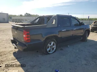 2008 Chevrolet Avalanche LTZ with VIN 3GNFK12308G274329, listed as a Copart auction lot 56370895 with 218,824 mi miles and Clean title. Bid and sale history available at DreamBid. Image 3.