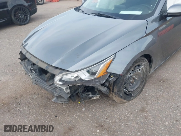 2020 Nissan Altima S with VIN 1N4BL4BVXLC226197, listed as a IAAI auction lot 41501189 with 77,611 mi miles and . Bid and sale history available at DreamBid. Image 6.