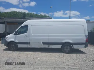 2021 Mercedes-Benz Sprinter Cargo with VIN W1Y4ECHY0MT073349, listed as a IAAI auction lot 39699453 with 136,101 mi miles and . Bid and sale history available at carsss.com. Image 15.