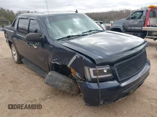 2008 Chevrolet Avalanche LTZ with VIN 3GNFK12348G263981, listed as a IAAI auction lot 41969035 with 246,182 mi miles. Bid and sale history available at carsss.com. Image 1.