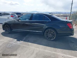 2009 Mercedes-Benz S-Class 5.5L V12 with VIN WDDNG76X09A273645, listed as a IAAI auction lot 41927453 with 1 mi miles. Bid and sale history available at carsss.com. Image 14.