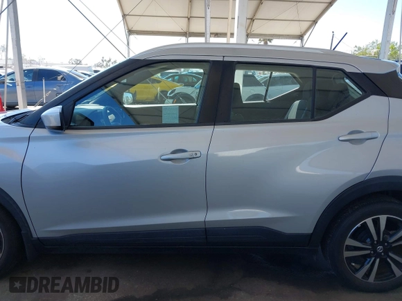 2020 Nissan Kicks SV z VIN 3N1CP5CV2LL538187, wystawiony jako IAAI lot #42225191 z przebiegiem 41 901 mil mil oraz . Historia ofert i sprzedaży dostępna na DreamBid. Obrazek 14.