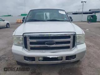 2006 Ford Super Duty F-250 XL with VIN 1FTSW21P76EB12899, listed as a IAAI auction lot 42137172 with 211,705 mi miles. Bid and sale history available at carsss.com. Image 12.