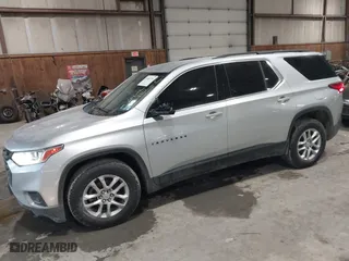 2019 Chevrolet Traverse LT Leather with VIN 1GNEVHKW9KJ174998, listed as a IAAI auction lot 41601291 with 209,488 mi miles. Bid and sale history available at carsss.com. Image 2.