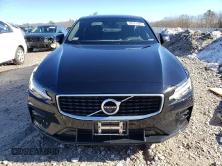 2019 Volvo S60 R-Design with VIN 7JRA22TM9KG013415, listed as a Copart auction lot 38141104 with 59,318 mi miles. Bid and sale history available at carsss.com. Image 5.