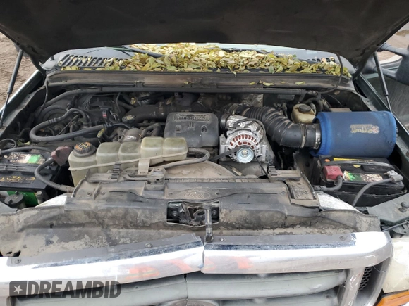 2000 Ford F-250 XL with VIN 1FTNW21F5YEB21513, listed as a Copart auction lot 82013464 with 383,819 mi miles and Salvage title. Bid and sale history available at DreamBid. Image 11.