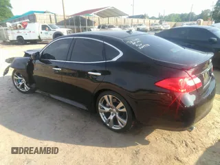 2011 Infiniti M z VIN JN1AY1AP1BM520365, wystawiony jako IAAI lot #42205678 z przebiegiem 175 146 mil mil oraz . Historia ofert i sprzedaży dostępna na DreamBid. Obrazek 3.