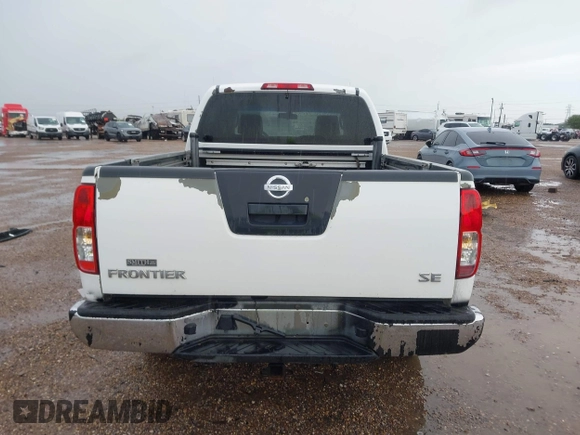 2007 Nissan Frontier SE z VIN 1N6AD09U67C407602, wystawiony jako IAAI lot #42405830 z przebiegiem Nie podano mil oraz . Historia ofert i sprzedaży dostępna na DreamBid. Obrazek 15.