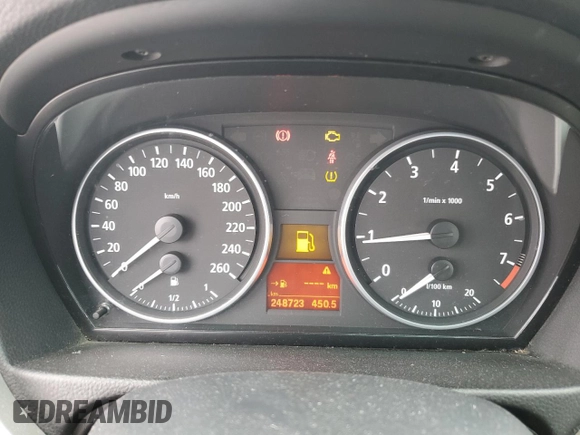 2006 BMW 3 Series 325xi with VIN WBAVD13576KT80097, listed as a Copart auction lot 47649225 with 248,723 mi miles and Salvage title. Bid and sale history available at DreamBid. Image 9.