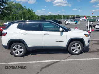 2018 Jeep Compass Latitude с VIN 3C4NJDBB2JT328209, выставлен на аукционе IAAI как лот 42378767 с пробегом 94 239 миль миль и . История ставок и продаж доступна на DreamBid. Изображение 13.