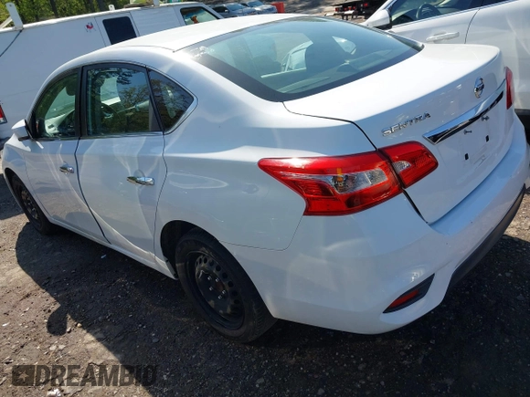 2018 Nissan Sentra S z VIN 3N1AB7AP7JY310031, wystawiony jako IAAI lot #41974445 z przebiegiem 106 842 mil mil oraz . Historia ofert i sprzedaży dostępna na DreamBid. Obrazek 3.