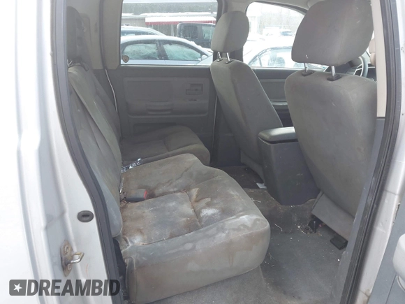 2006 Dodge Dakota SLT with VIN 1D7HW48K16S682999, listed as a IAAI auction lot 41303631 with 133,864 mi miles. Bid and sale history available at carsss.com. Image 8.