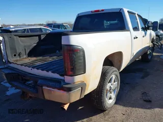 2013 Chevrolet Silverado 2500HD LT with VIN 1GC1CXCG6DF199703, listed as a IAAI auction lot 41287141 with 1 mi miles. Bid and sale history available at carsss.com. Image 4.