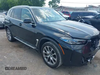 2024 BMW X5 sDrive40i z VIN 5UX13EU09R9S15130, wystawiony jako IAAI lot #42397972 z przebiegiem 36 199 mil mil oraz . Historia ofert i sprzedaży dostępna na DreamBid. Obrazek 1.