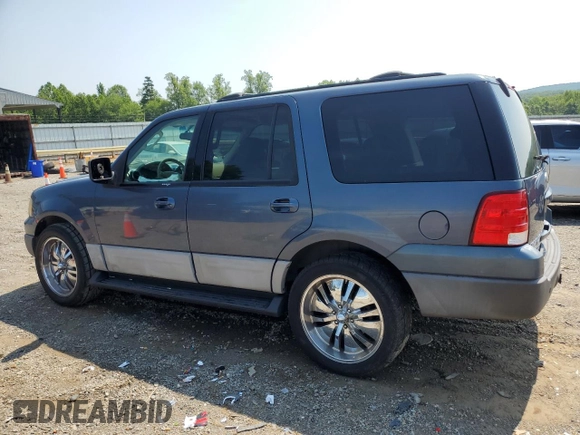 2003 Ford Expedition Special Service с VIN 1FMFU16L23LB07393, выставлен на аукционе Copart как лот 62140765 с пробегом 132 776 миль миль и Списание • Salvage title. История ставок и продаж доступна на DreamBid. Изображение 2.
