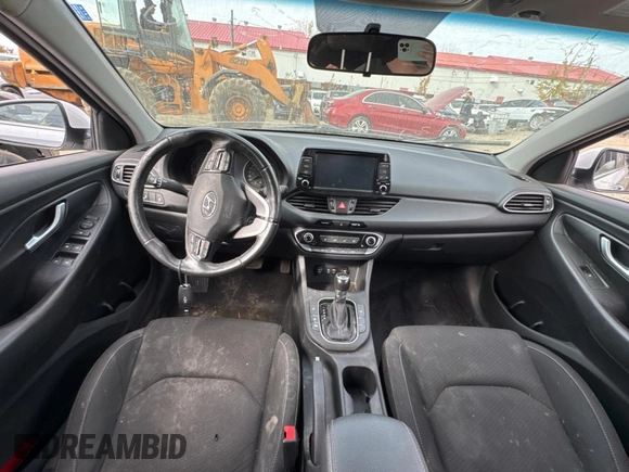 2019 Hyundai Elantra GT with VIN KMHH35LE4KU113150, listed as a Copart auction lot 77800134 with 137,760 mi miles and Non Repairable. Bid and sale history available at carsss.com. Image 9.