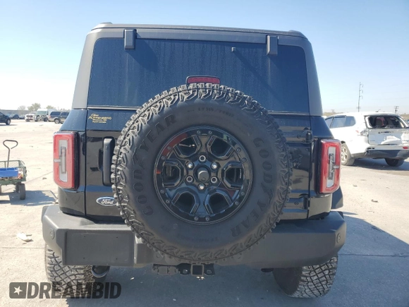2022 Ford Bronco with VIN 1FMEE5DP5NLB84218, listed as a Copart auction lot 48732155 with 5,741 mi miles and Salvage Title. Bid and sale history available at DreamBid. Image 6.