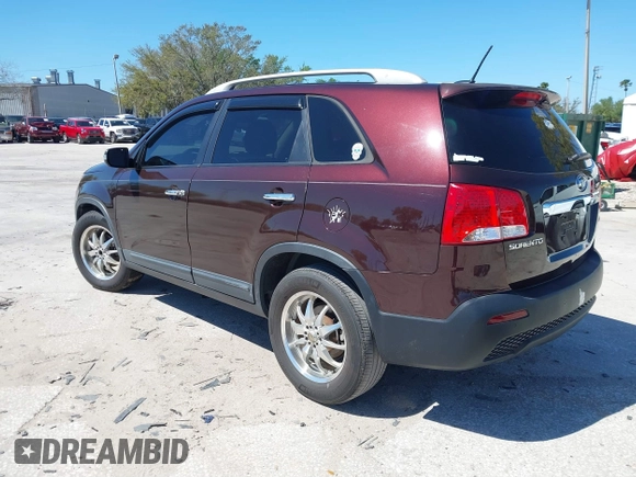 2011 Kia Sorento EX with VIN 5XYKU4A22BG136129, listed as a IAAI auction lot 41739443 with 190,405 mi miles. Bid and sale history available at carsss.com. Image 3.