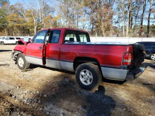 1996 Dodge Ram 1500 with VIN 3B7HC13YXTG136928, listed as a Copart auction lot 83470244 with 137,366 mi miles and Salvage Title. Bid and sale history available at carsss.com. Image 2.