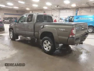 2013 Toyota Tacoma with VIN 5TFUU4EN3DX055489, listed as a IAAI auction lot 41247213 with 58,570 mi miles and . Bid and sale history available at DreamBid. Image 3.