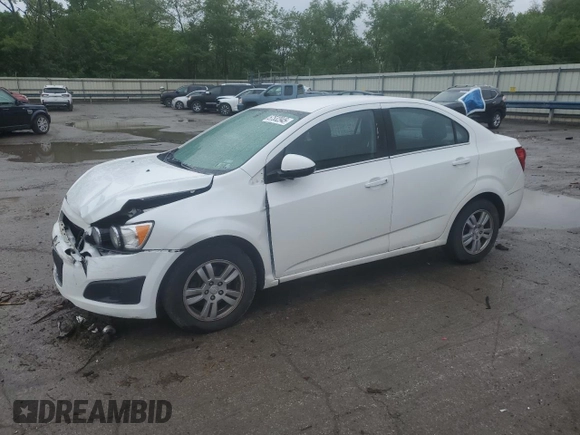 2014 Chevrolet Sonic LT z VIN 1G1JC5SH7E4160011, wystawiony jako Copart lot #57532945 z przebiegiem 136 185 mil mil oraz Szkoda całkowita • Salvage title. Historia ofert i sprzedaży dostępna na DreamBid. Obrazek 1.