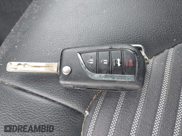 2023 Toyota Camry SE z VIN 4T1G11AK4PU724404, wystawiony jako IAAI lot #41925212 z przebiegiem 53 225 mil mil oraz . Historia ofert i sprzedaży dostępna na DreamBid. Obrazek 11.