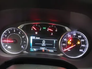 2018 GMC Acadia SLT z VIN 1GKKNULS6JZ214930, wystawiony jako IAAI lot #41850678 z przebiegiem 110 447 mil mil oraz . Historia ofert i sprzedaży dostępna na DreamBid. Obrazek 7.