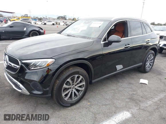 2025 Mercedes-Benz GLC with VIN W1NKM4GB1SF286963, listed as a IAAI auction lot 40970348 with 108 mi miles. Bid and sale history available at carsss.com. Image 2.