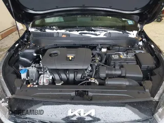 2024 Kia Forte LXS z VIN 3KPF24AD1RE758415, wystawiony jako IAAI lot #41227094 z przebiegiem 11 615 mil mil oraz . Historia ofert i sprzedaży dostępna na DreamBid. Obrazek 10.