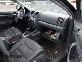 2009 Volkswagen Jetta SE с VIN 3VWRZ71KX9M128808, выставлен на аукционе IAAI как лот 42378792 с пробегом 215 537 миль миль и . История ставок и продаж доступна на DreamBid. Изображение 5.
