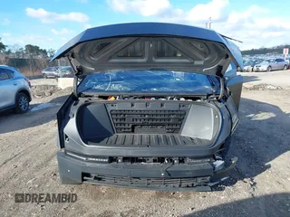 2024 Tesla Cybertruck z VIN 7G2CEHED5RA015790, wystawiony jako IAAI lot #41587683 z przebiegiem 5 867 mil mil oraz . Historia ofert i sprzedaży dostępna na DreamBid. Obrazek 11.