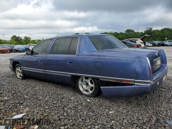 1995 Cadillac DeVille z VIN 1G6KD52B3SU243924, wystawiony jako Copart lot #56945395 z przebiegiem 72 878 mil mil oraz Szkoda całkowita • Salvage title. Historia ofert i sprzedaży dostępna na DreamBid. Obrazek 2.