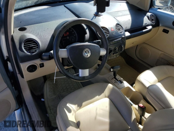 2010 Volkswagen Beetle with VIN 3VWRG3AG8AM017804, listed as a Copart auction lot 76445114 with 114,263 mi miles and Salvage title. Bid and sale history available at DreamBid. Image 8.